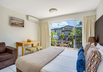 byron bay double bed bucks accommodation
